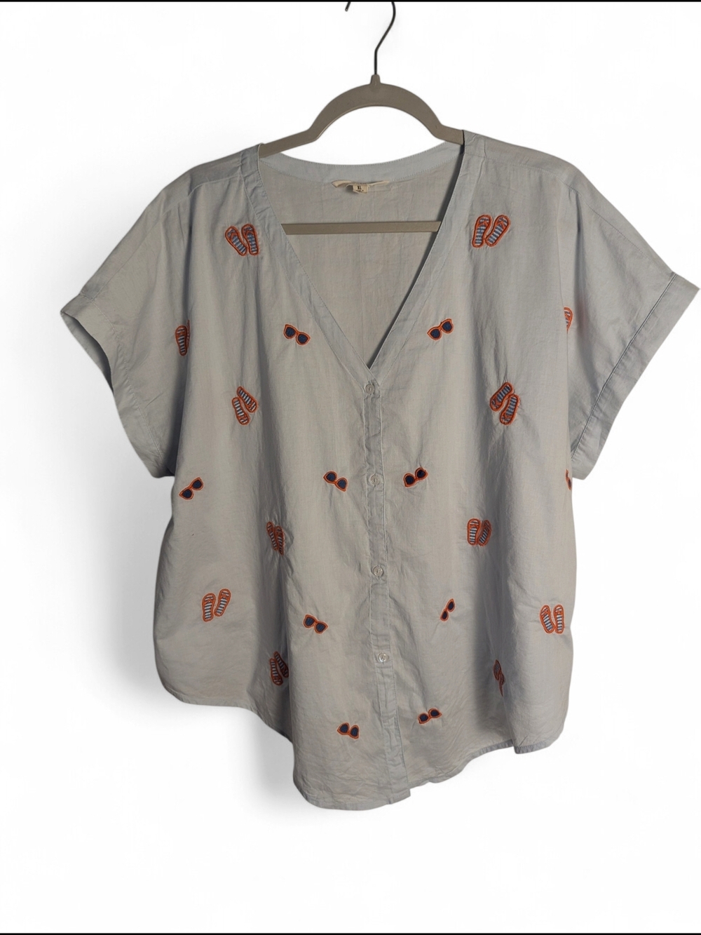 Lucky Brand Light Gray V-Neck Embroidered Short Sleeve Blouse